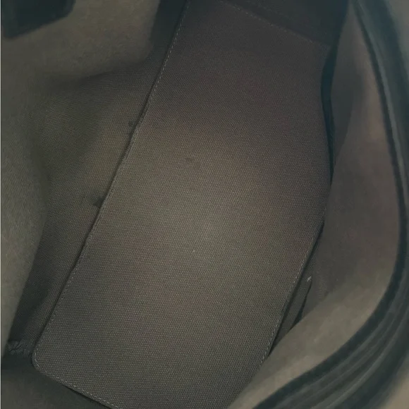 MCM VISETOS DOG BONE BOSTON LEATHER BAG - Picture 7 of 7